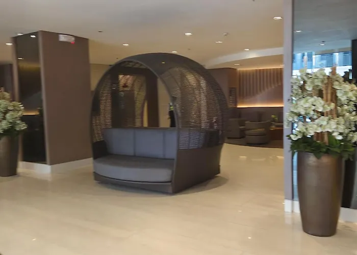 Shore Escape 2br Pool View Near Moa Smx & Naia T3 Appartement *