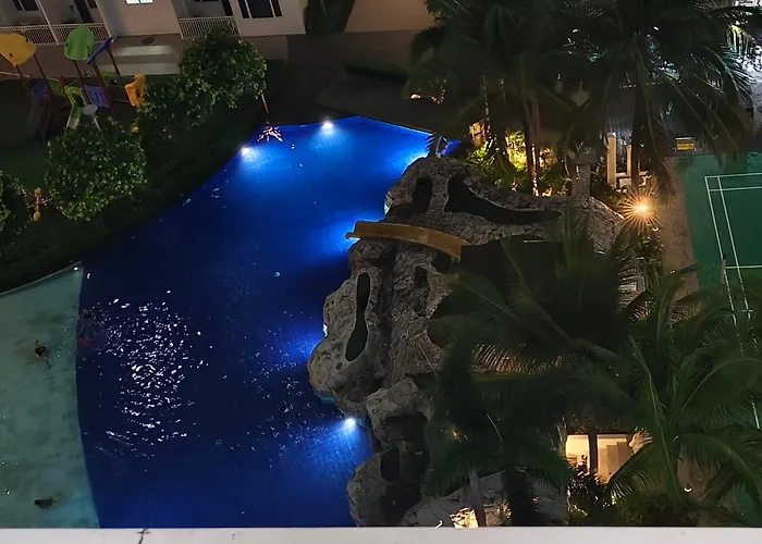 Shore Escape 2br Pool View Near Moa Smx & Naia T3 Manille
