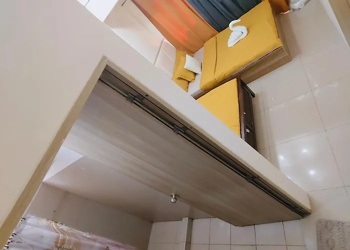 Shore Escape 2br Pool View Near Moa Smx & Naia T3 Manille